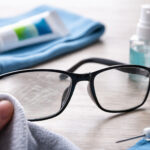 Costo lucidatura lenti occhiali, graffi su lenti da sole e dentifricio: cosa sapere prima di peggiorare il problema