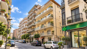 Scopri di più sull'articolo Vivere ad Arzano: case in vendita e servizi utili come la Farmacia Micillo